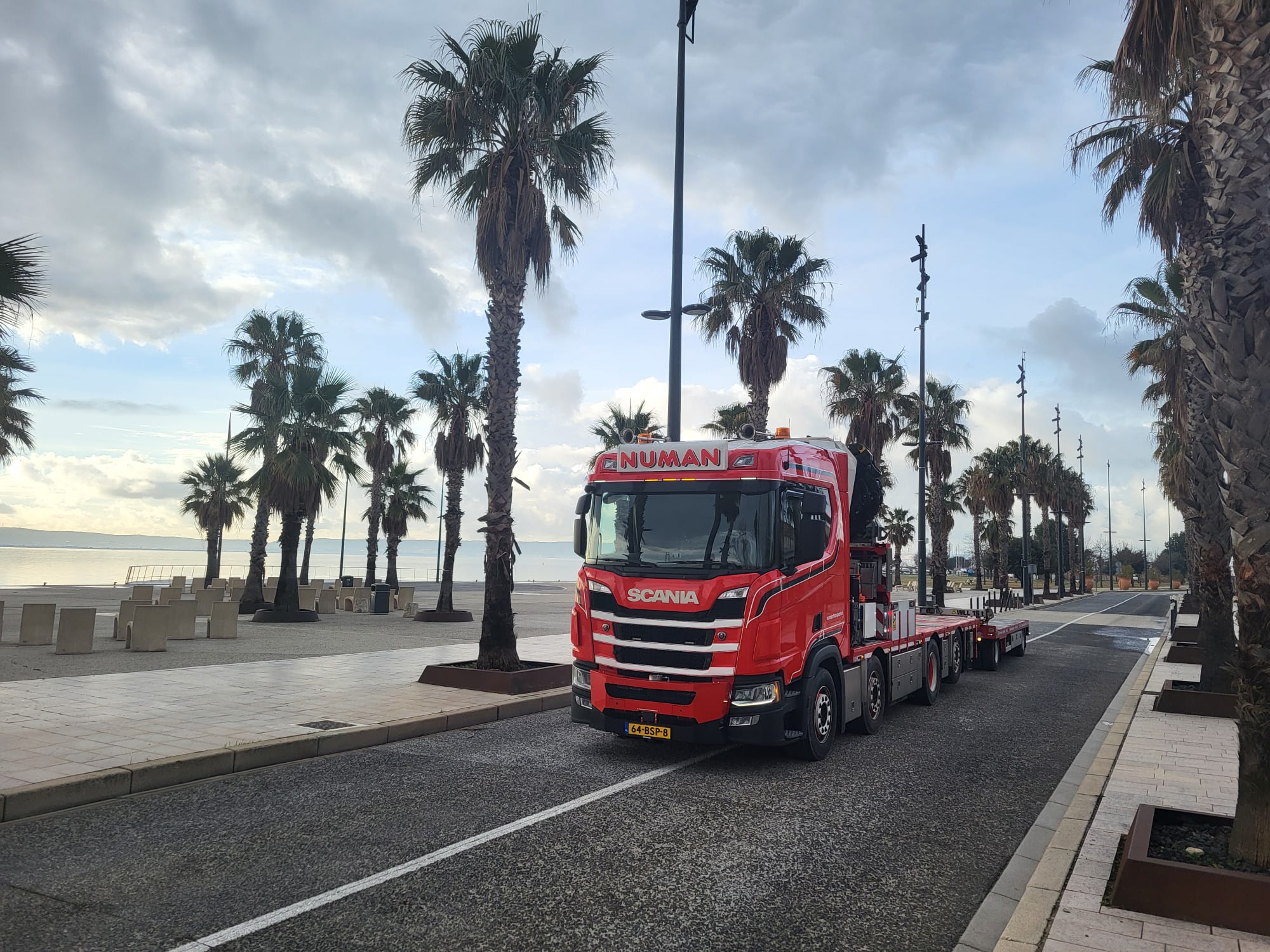 Numan Transport kraanwagen op Mallorca